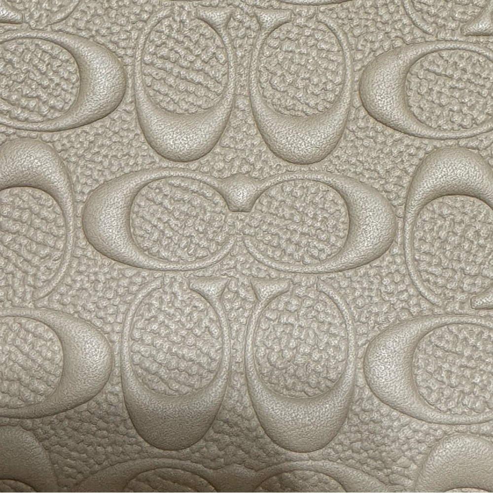 Coach Corner Zip Wristlet in Taupe grain leather with Signature C’s all over Nwt - Picture 4 of 7